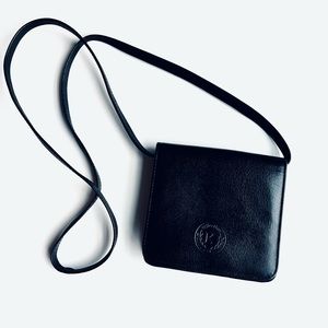 Adorable Vintage Black Cross Body Bag